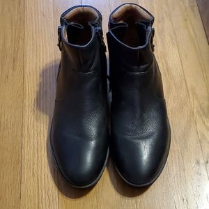 gentle souls by Kenneth Cole Booties